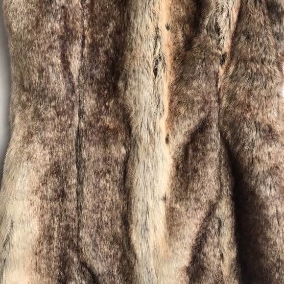 FAUX FUR VEST - Picture 5 of 8